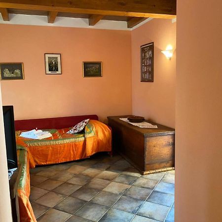 Borgo Delle Panie Bed and Breakfast Careggine Exteriör bild