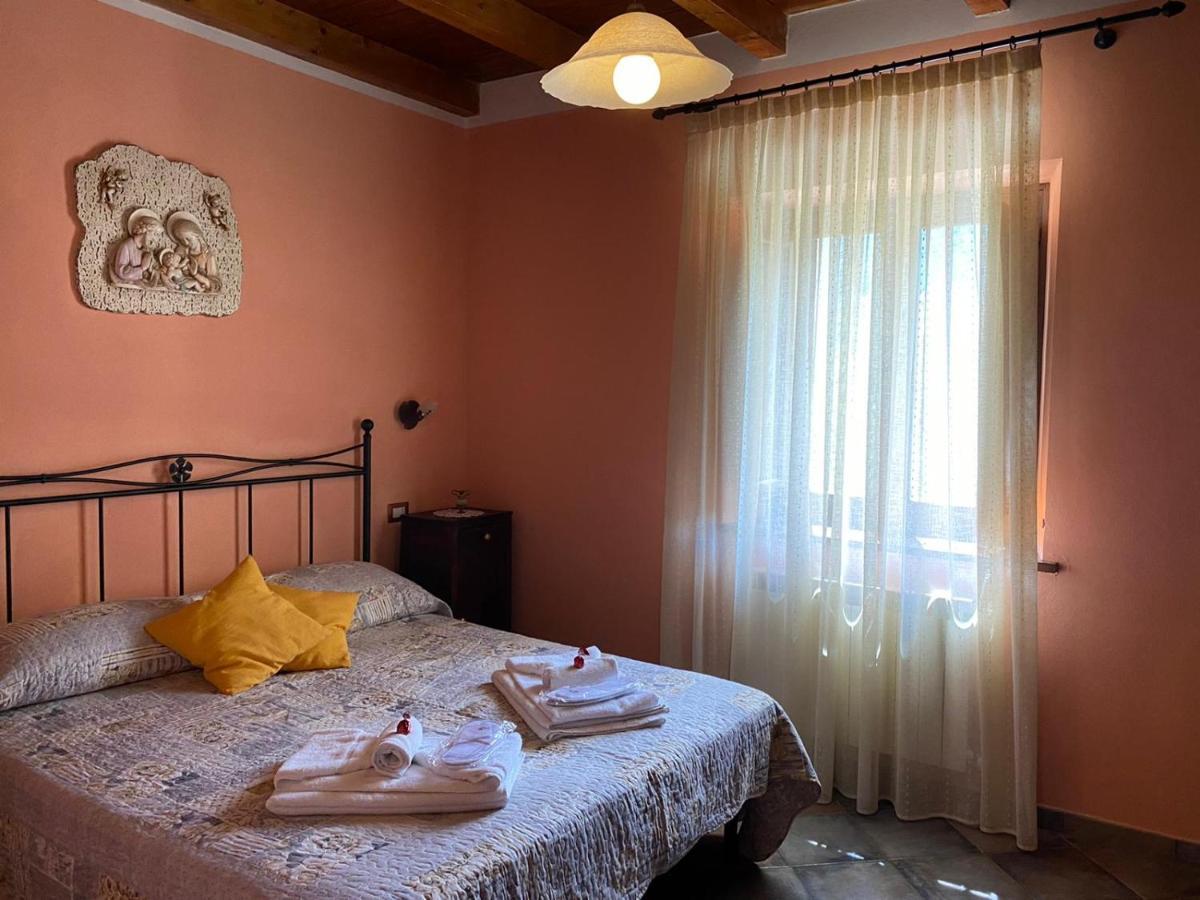 Borgo Delle Panie Bed and Breakfast Careggine Exteriör bild