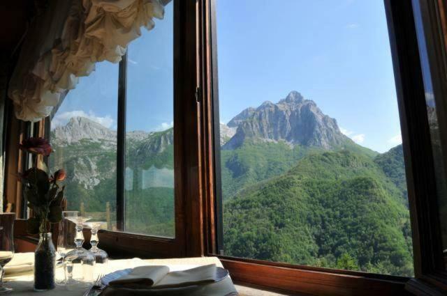 Borgo Delle Panie Bed and Breakfast Careggine Exteriör bild