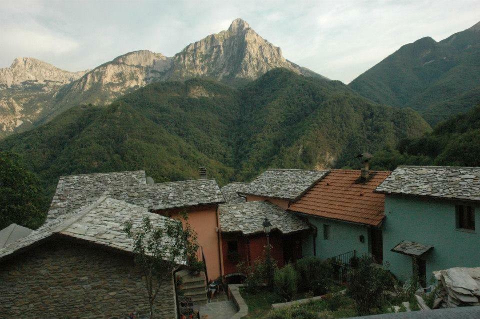 Borgo Delle Panie Bed and Breakfast Careggine Exteriör bild
